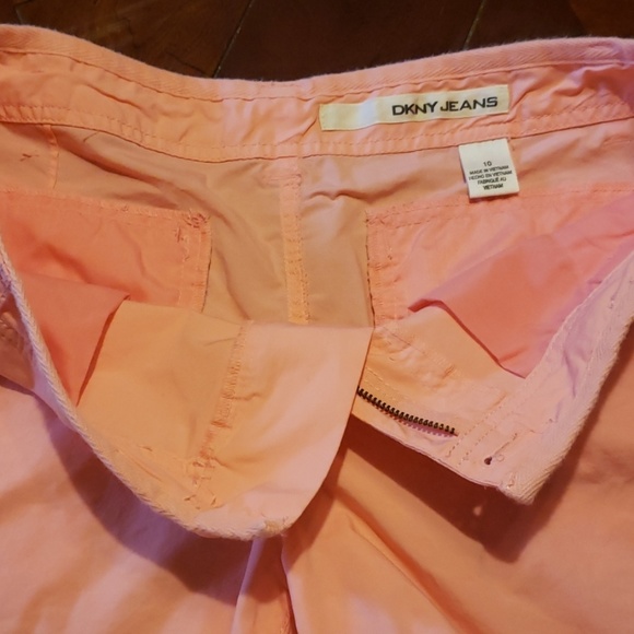 Shorts - Picture 3 of 4